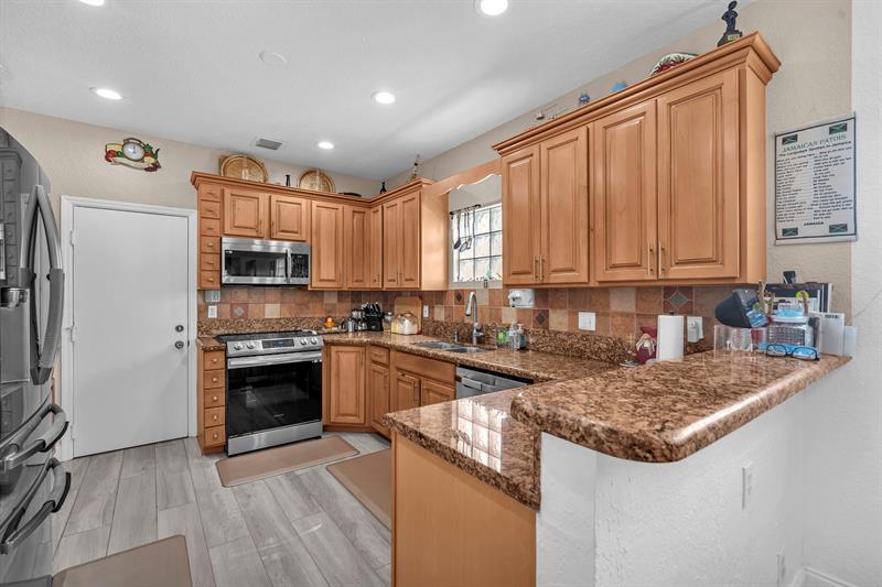 Image 6 of 35 For 3471 112th Ave