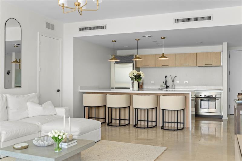 Image 14 of 32 For 1040 Biscayne Blvd  3906