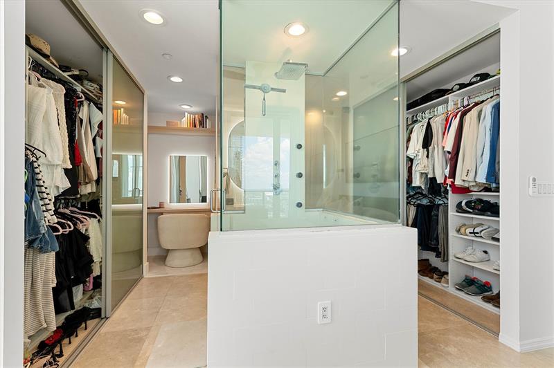 Image 18 of 32 For 1040 Biscayne Blvd  3906