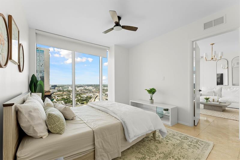 Image 24 of 32 For 1040 Biscayne Blvd  3906