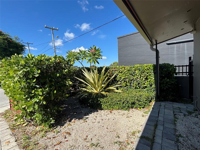 Image 3 of 14 For 505 J St  3