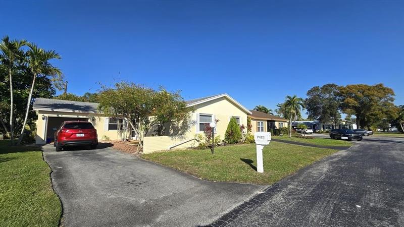 Details for 7423 Pine Forest Cir W, Lake Worth, FL 33467