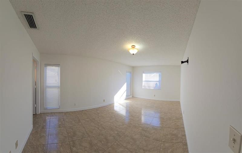 Image 10 of 15 For 7423 Pine Forest Cir W