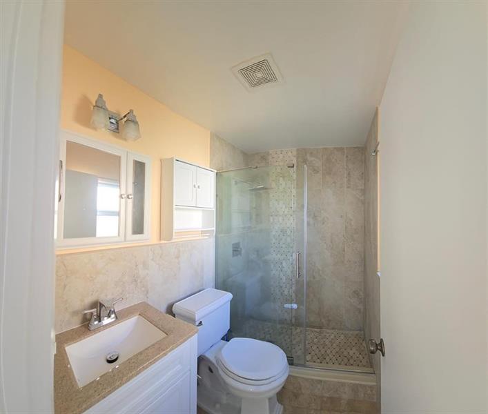 Image 9 of 15 For 7423 Pine Forest Cir W