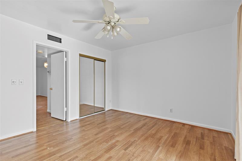 Image 12 of 22 For 90 South Blvd  2c