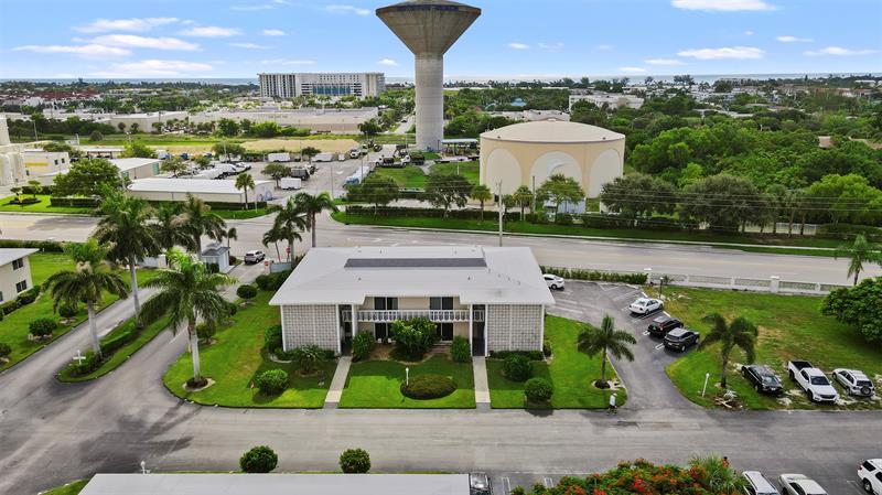 Image 19 of 22 For 90 South Blvd  2c