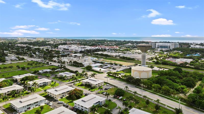 Image 21 of 22 For 90 South Blvd  2c