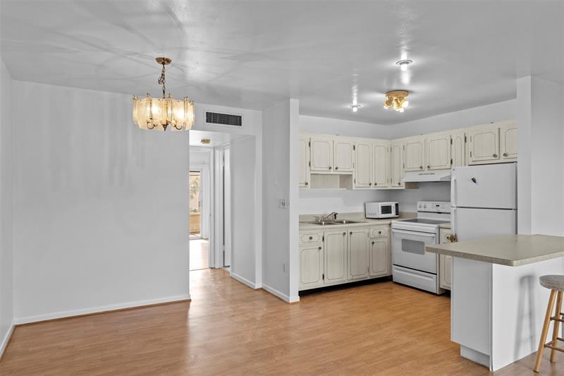 Image 6 of 22 For 90 South Blvd  2c