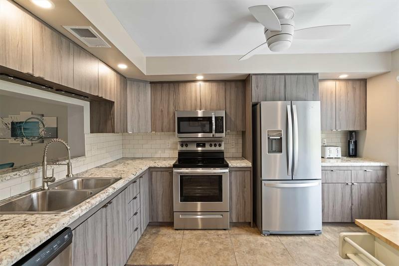 Details for 2301 Lucaya Ln  04, Coconut Creek, FL 33066