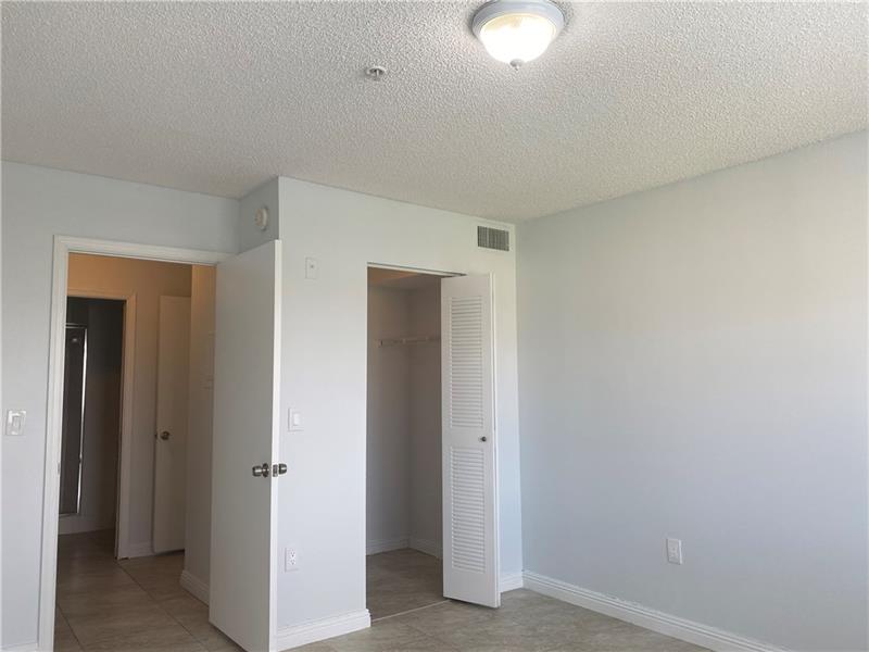 Image 18 of 43 For 2081 Renaissance Blvd  304