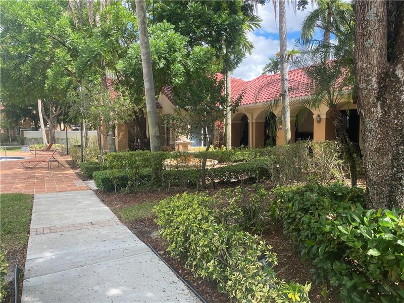 Image 31 of 43 For 2081 Renaissance Blvd  304