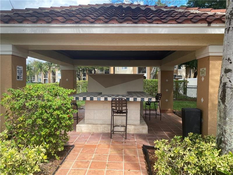 Image 34 of 43 For 2081 Renaissance Blvd  304