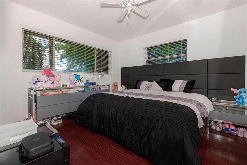Image 19 of 25 For 7410 13th Ct
