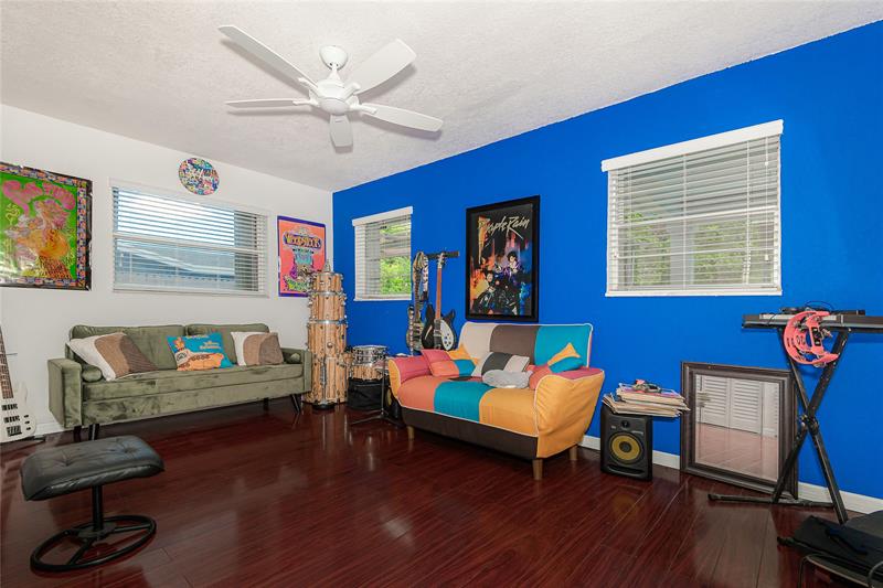 Image 21 of 25 For 7410 13th Ct