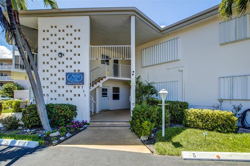 Image 4 of 14 For 999 Riverside Dr  10
