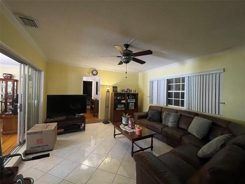Image 11 of 39 For 12900 1st Ct