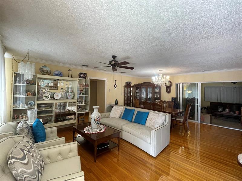 Image 7 of 39 For 12900 1st Ct