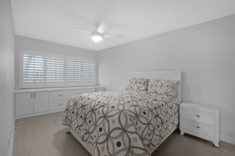 Image 22 of 46 For 1000 4th St  127