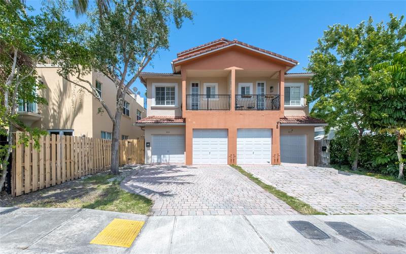 Image 2 of 26 For 819 7th Ave  819