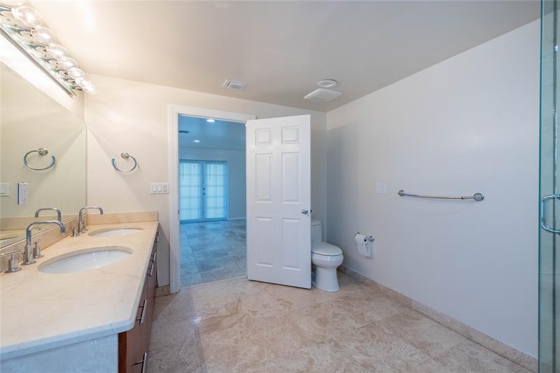 Image 25 of 26 For 819 7th Ave  819