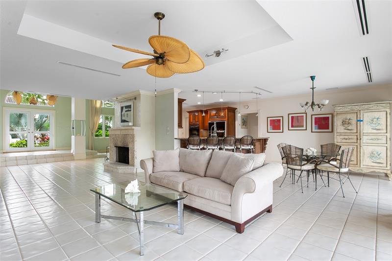 Image 11 of 49 For 2365 28th St