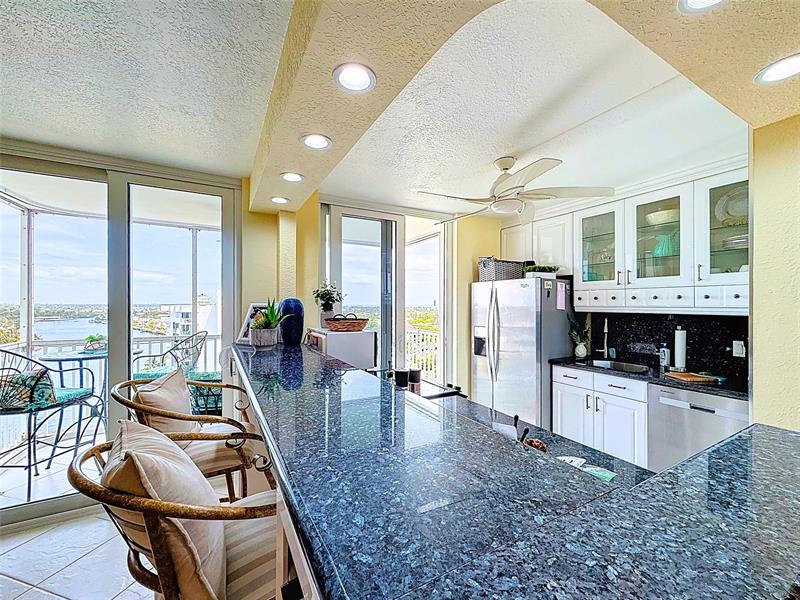 Image 5 of 31 For 1505 Riverside Drive  1106