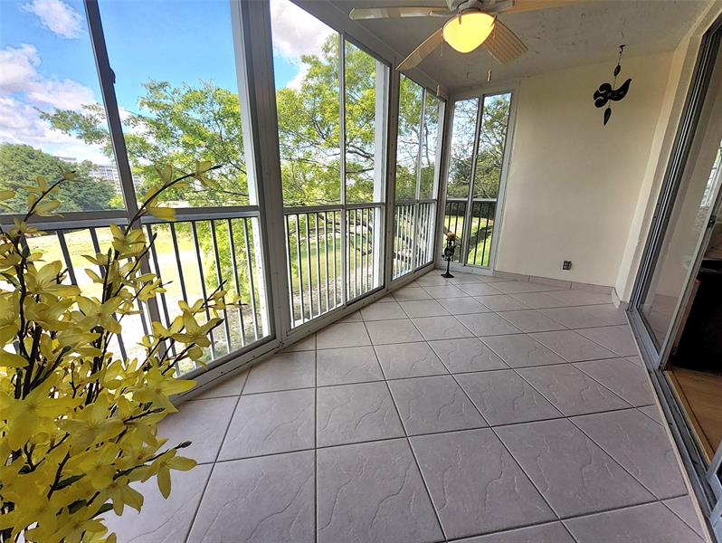 Image 12 of 29 For 3151 Palm Aire Dr  301