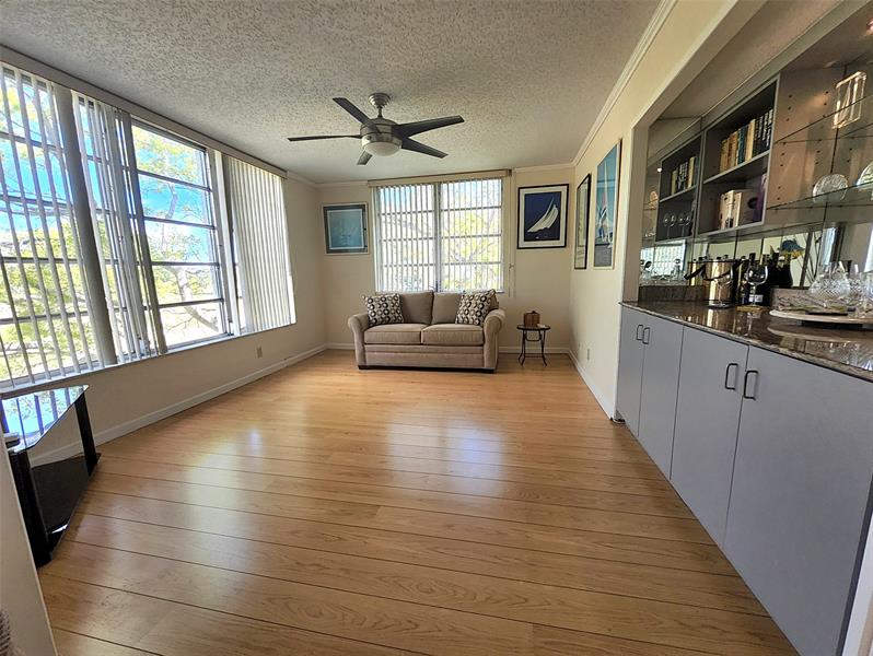 Image 13 of 29 For 3151 Palm Aire Dr  301