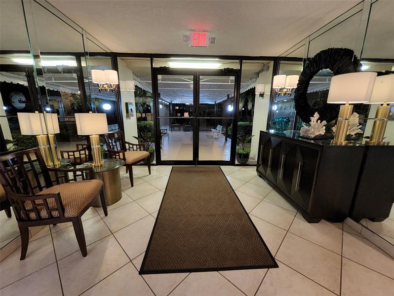Image 24 of 29 For 3151 Palm Aire Dr  301
