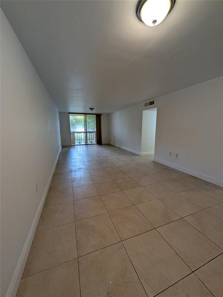 Image 5 of 18 For 1800 Sans Souci Blvd  238