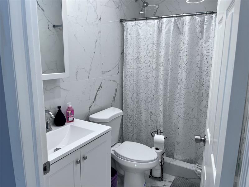 Image 9 of 14 For 1425 25th Ave