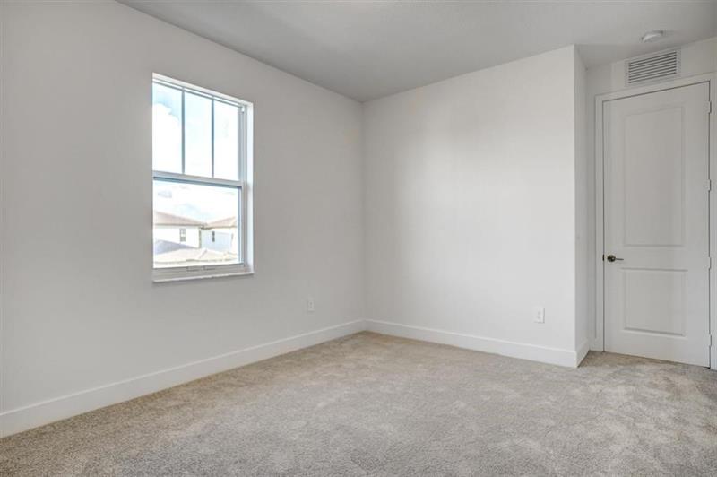 Image 31 of 80 For 12328 43 Street