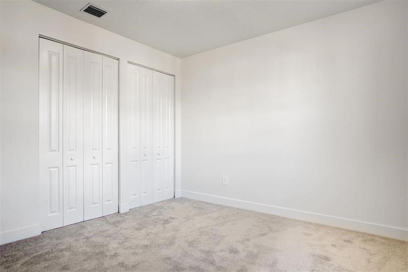 Image 32 of 80 For 12328 43 Street