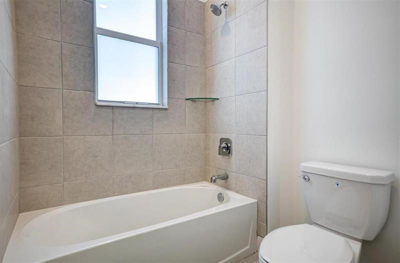 Image 34 of 80 For 12328 43 Street