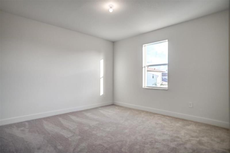 Image 35 of 80 For 12328 43 Street