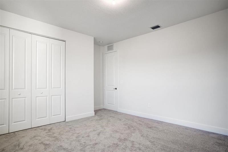 Image 37 of 80 For 12328 43 Street