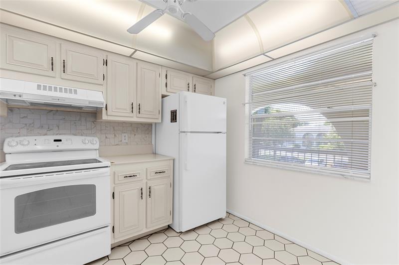 Image 11 of 31 For 2701 Nassau Bnd  D2