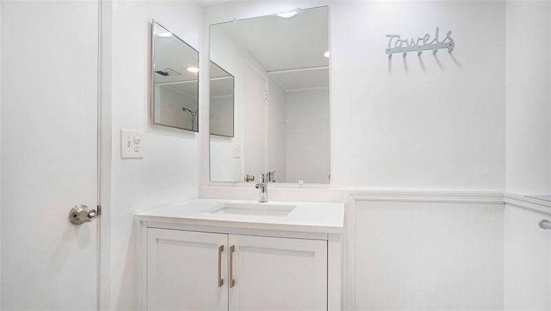 Image 11 of 46 For 4010 Galt Ocean Dr  214