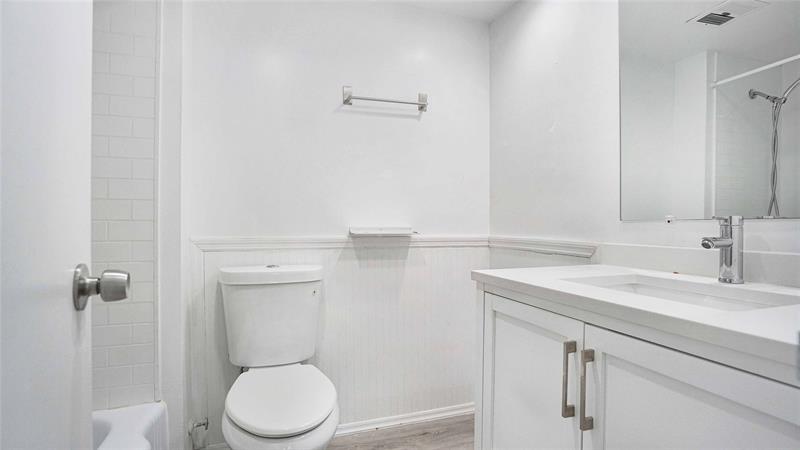 Image 14 of 46 For 4010 Galt Ocean Dr  214
