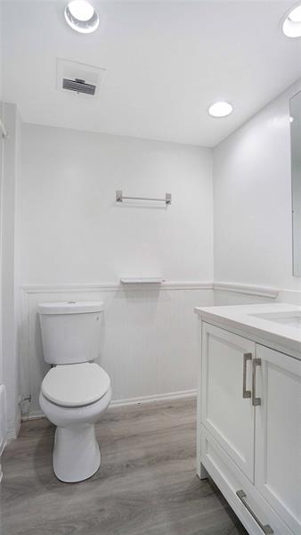 Image 15 of 46 For 4010 Galt Ocean Dr  214