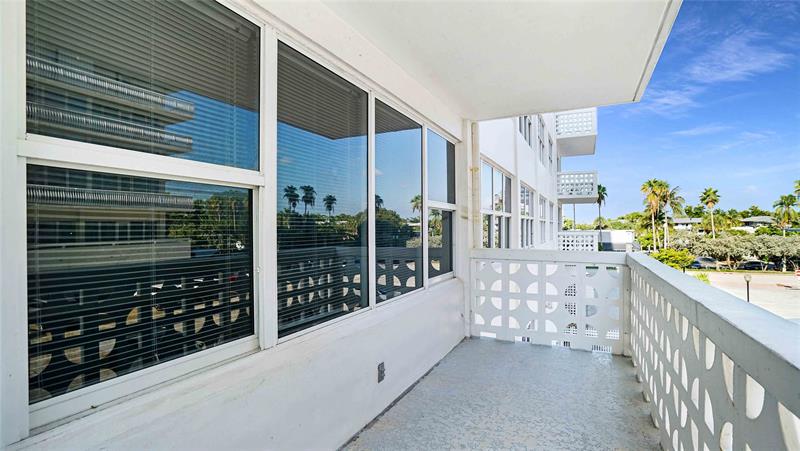 Image 27 of 46 For 4010 Galt Ocean Dr  214