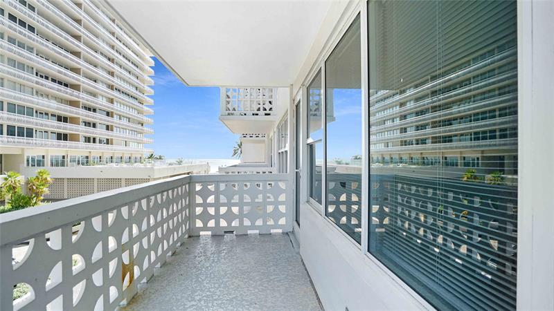 Image 3 of 46 For 4010 Galt Ocean Dr  214