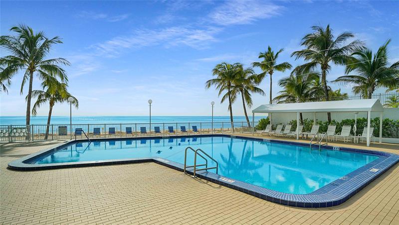 Image 43 of 46 For 4010 Galt Ocean Dr  214