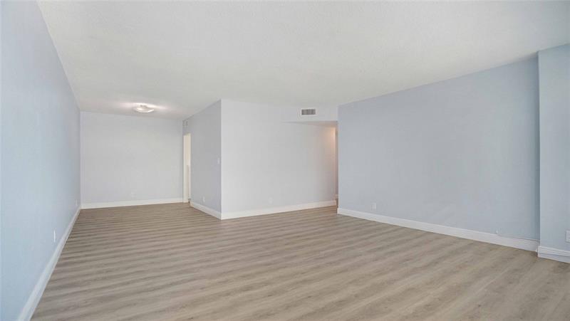 Image 5 of 46 For 4010 Galt Ocean Dr  214