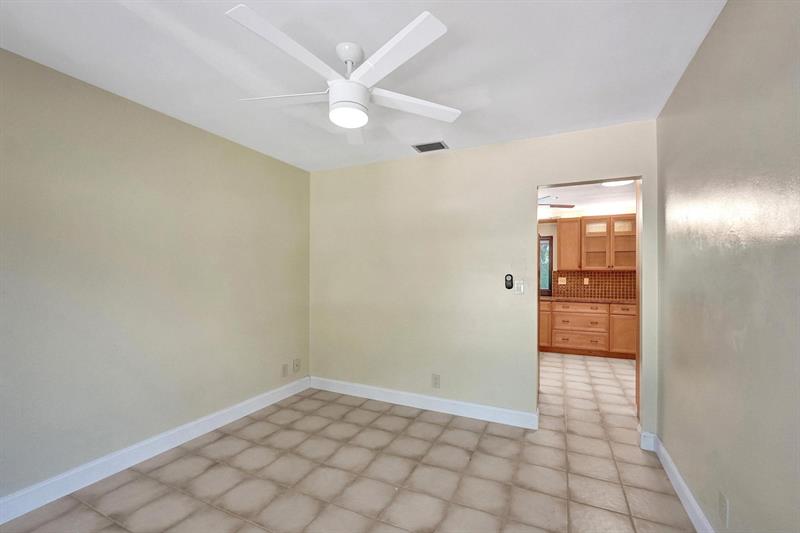 Image 17 of 55 For 640 62nd Ave