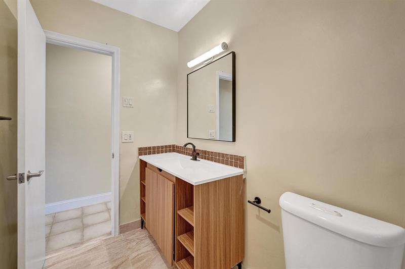 Image 36 of 55 For 640 62nd Ave