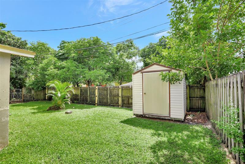 Image 13 of 37 For 560 21st Ct  