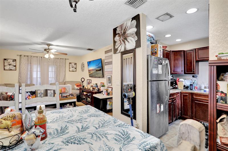 Image 30 of 37 For 560 21st Ct  