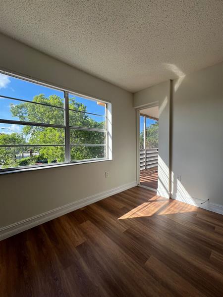 Image 5 of 14 For 4304 9th Ave  2-3b