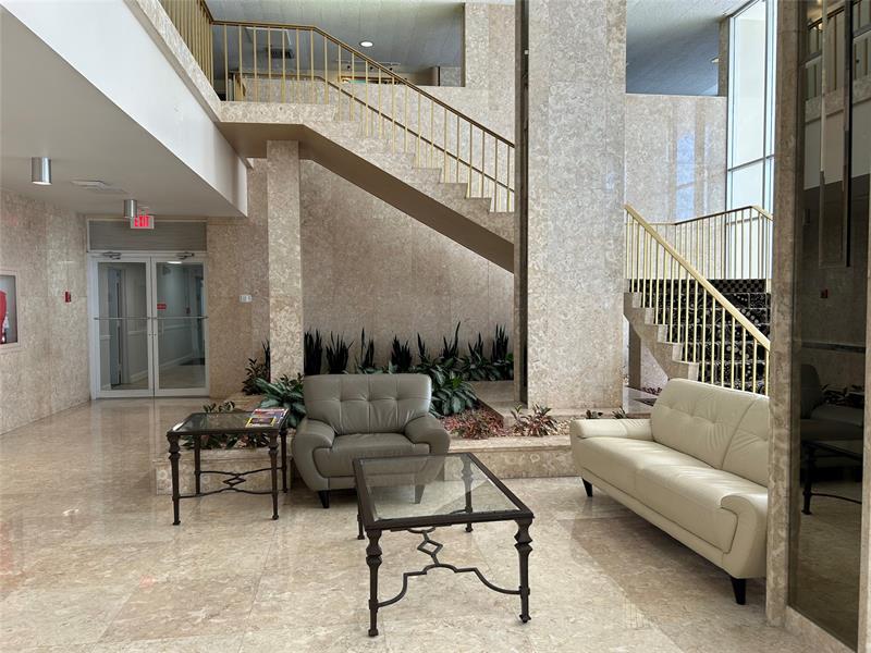 Image 17 of 21 For 4020 Galt Ocean Dr  805